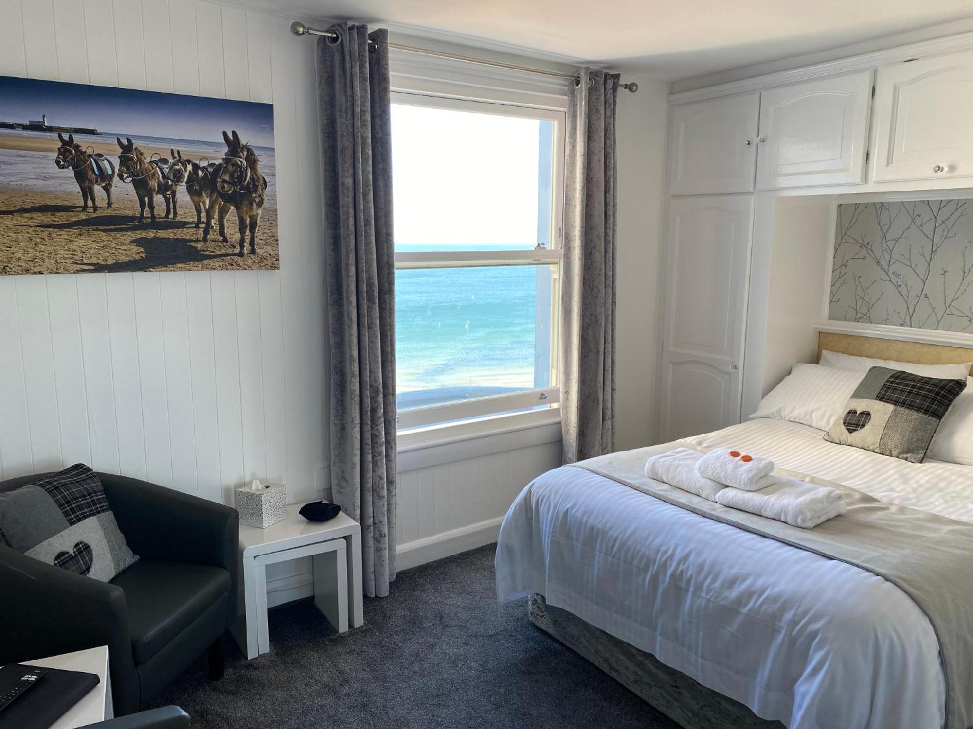 Marine View Guest House Scarborough Bagian luar foto